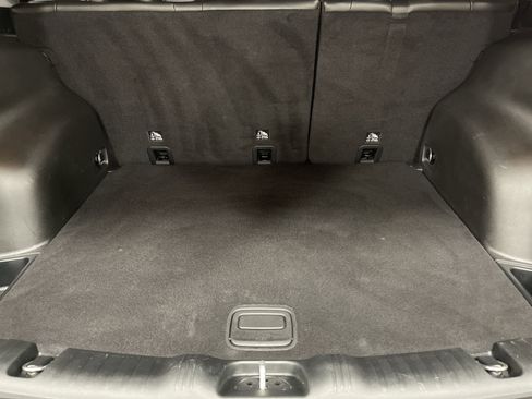 Used 2022 Jeep Compass Limited image 11