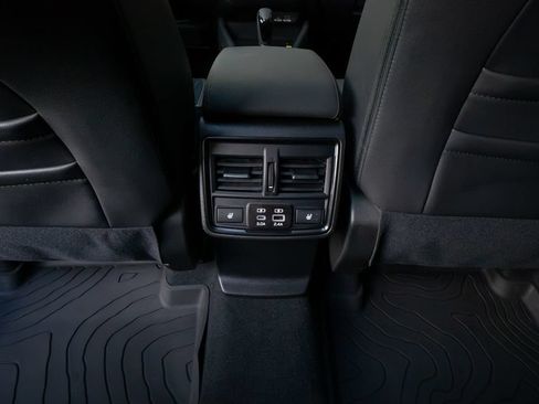 Used 2025 Subaru Forester Touring w/ Touring Package AWD/4WD image 18