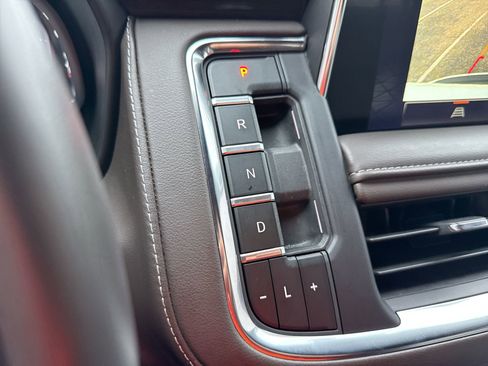 Used 2024 GMC Yukon SLE w/ Gmc Pro Safety Plus Package image 20