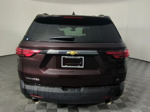 Used 2022 Chevrolet Traverse LT image 6
