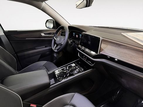 New 2026 Volkswagen Atlas SEL Premium R-Line AWD/4WD image 9