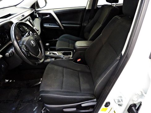 Used 2018 Toyota RAV4 XLE w/ Plus Extra Value Package AWD/4WD image 8