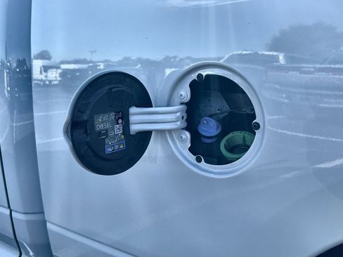 Used 2024 RAM 2500 Tradesman w/ Chrome Appearance Group image 36