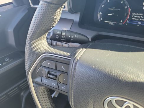 Certified 2025 Toyota Tacoma TRD Off-Road image 25