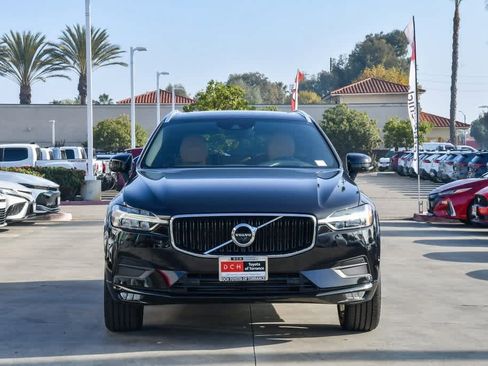 Used 2019 Volvo XC60 T6 Momentum w/ Advanced Package image 2