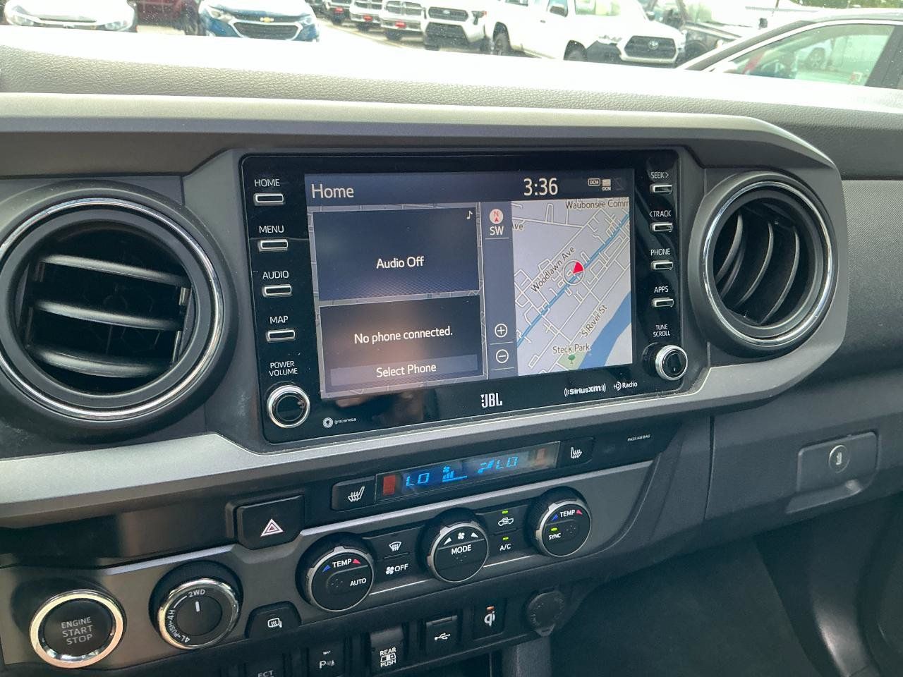 Used 2021 Toyota Tacoma TRD Off-Road w/ TRD Premium Off Road Package AWD/4WD image 15