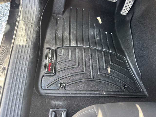 Used 2023 Dodge Challenger R/T RWD image 21