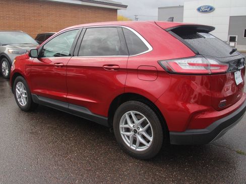 Used 2024 Ford Edge SEL AWD/4WD image 3