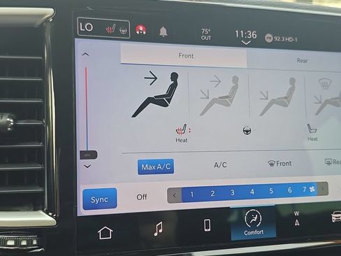 Used 2021 Chrysler Pacifica Touring-L FWD image 33