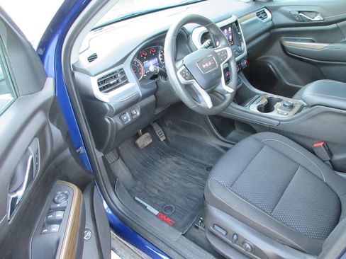 Used 2023 GMC Acadia SLE w/ Driver Convenience Package FWD image 12