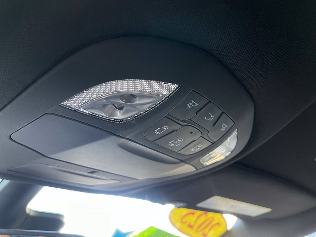 Used 2025 Chrysler Pacifica Select FWD image 31