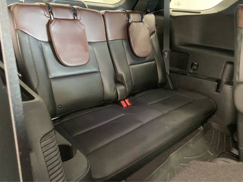 Used 2022 Ford Explorer Platinum w/ Equipment Group 601A image 17