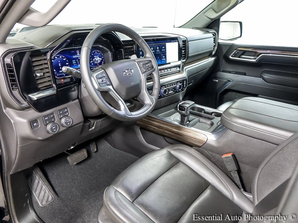 Used 2025 Chevrolet Silverado 1500 LT Trail Boss w/ LT Trail Boss Premium Package AWD/4WD image 11