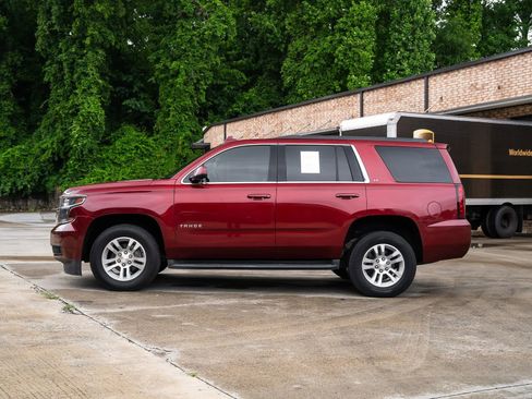 Used 2017 Chevrolet Tahoe LT AWD/4WD image 4