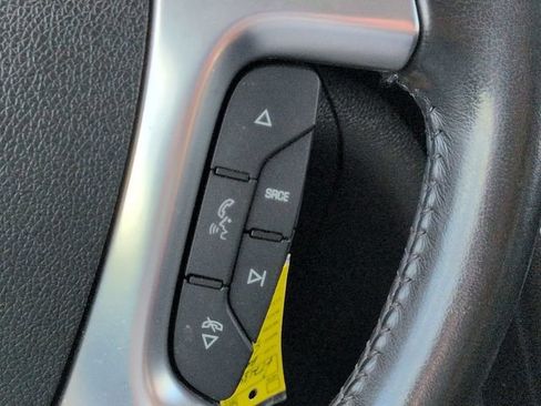 Used 2017 Chevrolet Traverse LT FWD image 24