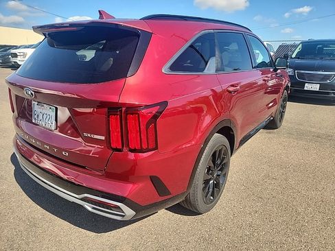 Used 2021 Kia Sorento SX image 18