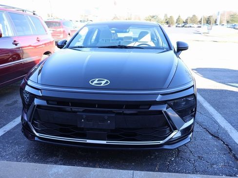Certified 2024 Hyundai Sonata SEL w/ Convenience Package image 11