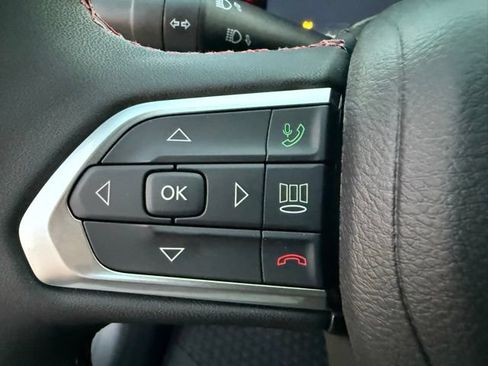 New 2026 Jeep Compass Trailhawk w/ Sun, Sound & Navigation Group AWD/4WD image 15