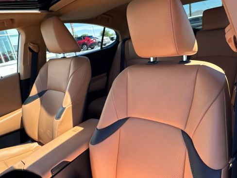 Used 2025 Lexus ES 350 w/ Premium Package FWD image 15