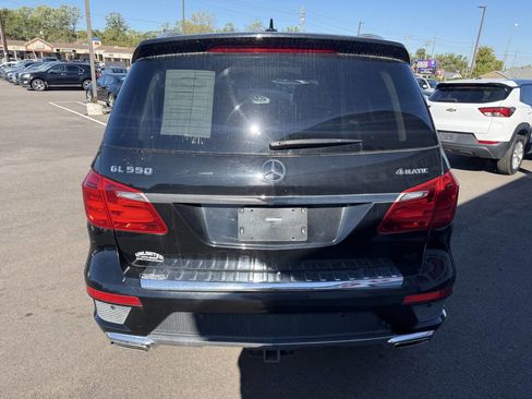 Used 2016 Mercedes-Benz GL 550 4MATIC image 9