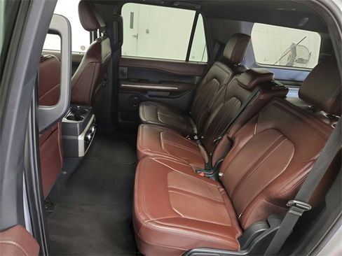 Used 2024 Ford Expedition Limited image 34