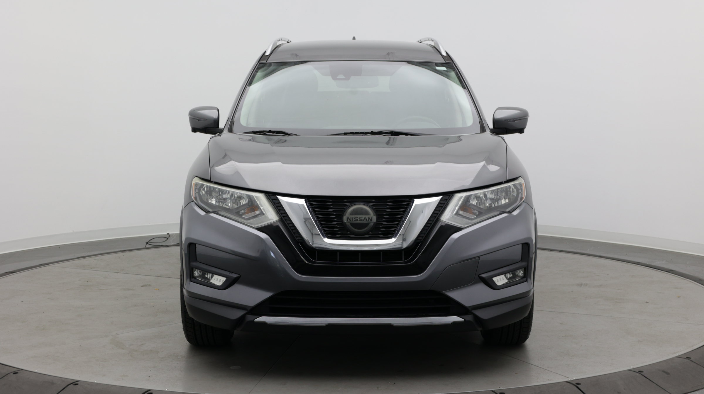 Used 2018 Nissan Rogue SL FWD image 2