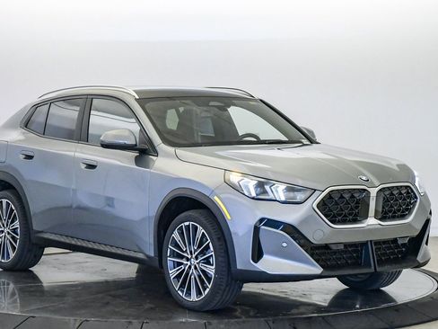 New 2026 BMW X2 xDrive28i w/ Technology Package image 6