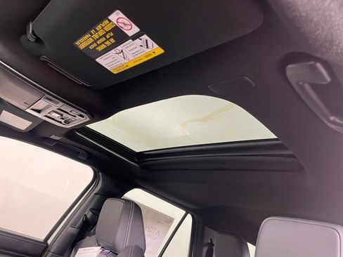 Certified 2025 Toyota 4Runner Limited image 34