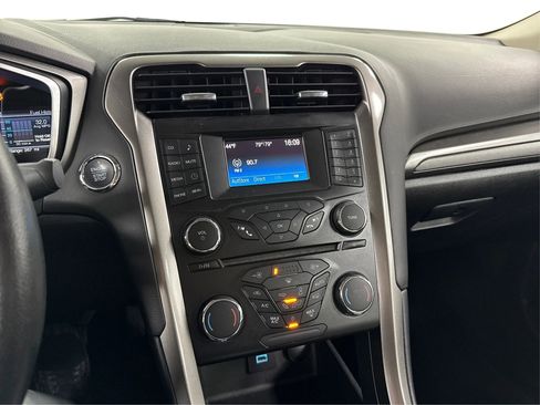 Used 2018 Ford Fusion S image 13