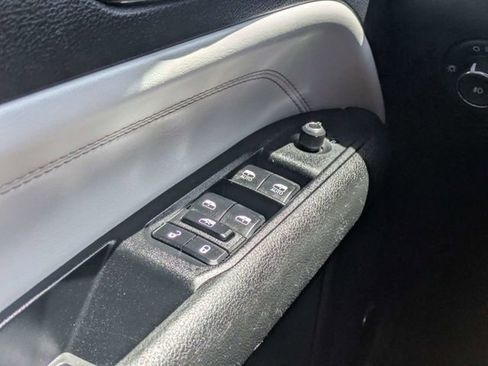 Used 2023 Jeep Compass Limited w/ Sun and Sound Group image 23