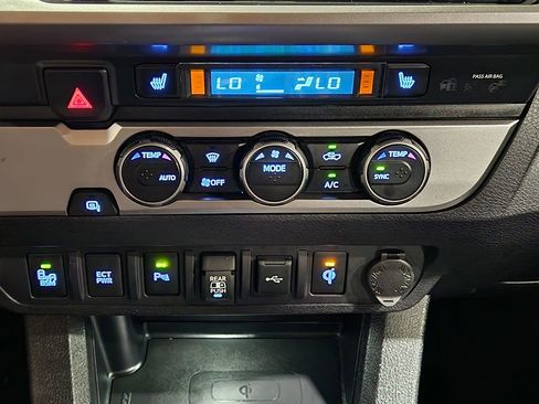 Used 2023 Toyota Tacoma Limited image 37