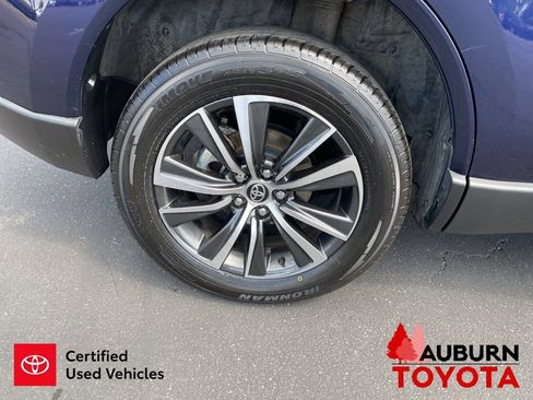 Certified 2024 Toyota Venza LE AWD/4WD image 12