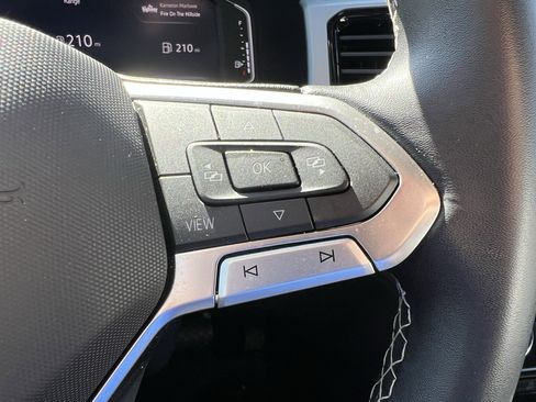 Used 2022 Volkswagen Atlas Cross Sport SE image 20