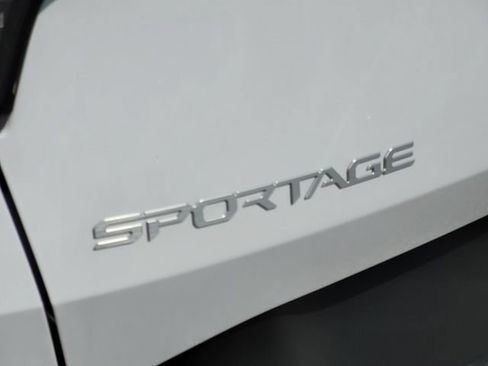 New 2026 Kia Sportage LX w/ LX Convenience Package FWD image 6