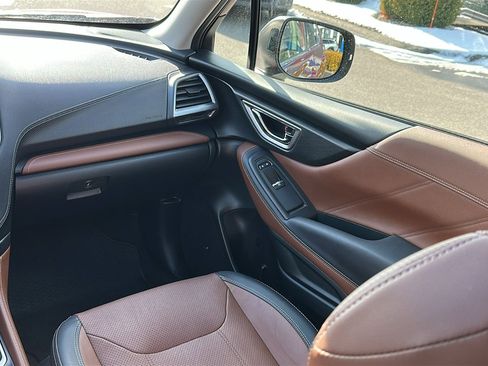 Used 2022 Subaru Forester Touring image 25