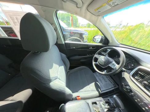 Used 2019 Kia Sorento L FWD image 29