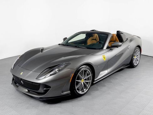 Used 2023 Ferrari 812 GTS RWD image 10