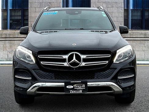 Used 2018 Mercedes-Benz GLE 350 4MATIC w/ Premium 2 Package image 3