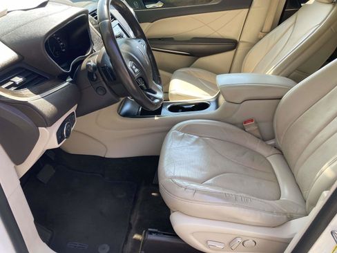 Used 2017 Lincoln MKC Reserve image 20