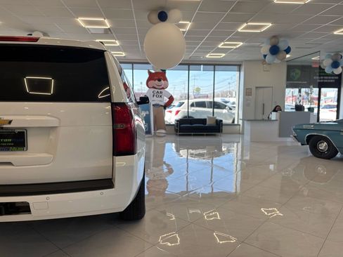 Used 2019 Chevrolet Tahoe LT image 14