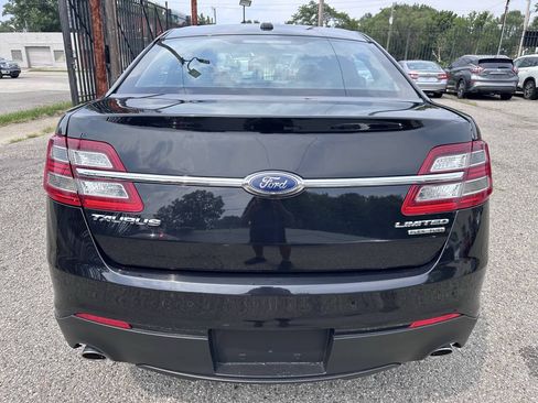 Used 2019 Ford Taurus Limited w/ Driver Assist Package FWD image 6