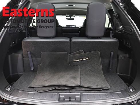 Used 2025 Mitsubishi Outlander SE AWD/4WD image 9