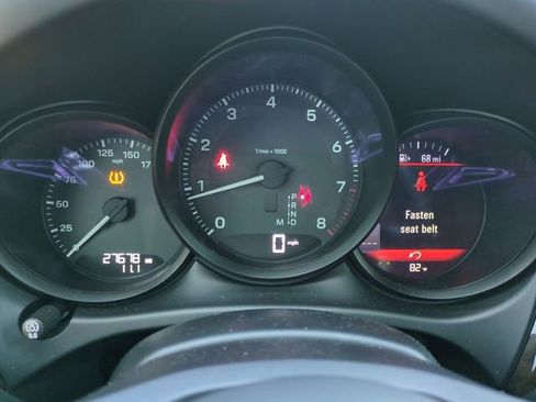 Used 2023 Porsche Macan image 33