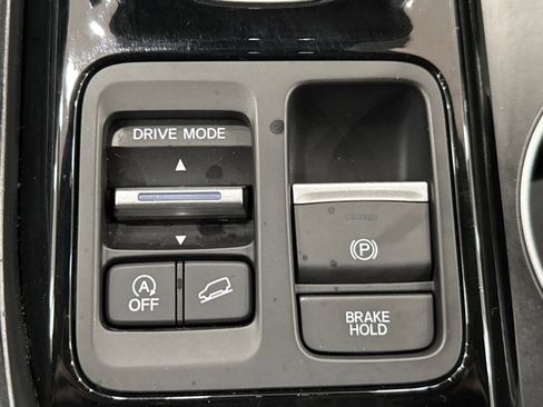 Used 2023 Honda Pilot Touring image 26