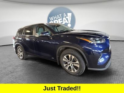 Used 2023 Toyota Highlander XLE