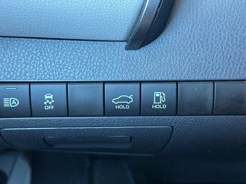 Certified 2022 Toyota Camry LE FWD image 30