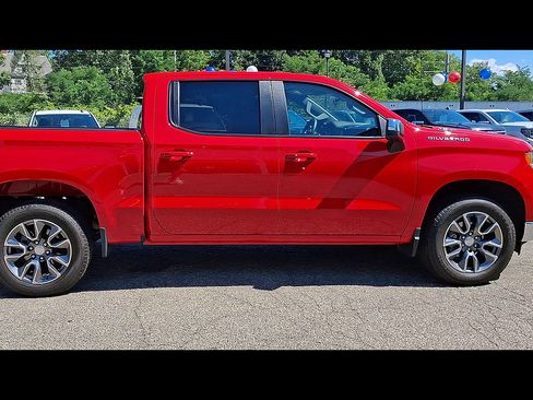 Certified 2024 Chevrolet Silverado 1500 LT AWD/4WD image 9
