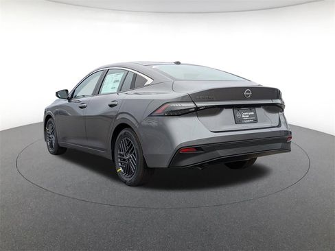 New 2026 Nissan Sentra SV image 7