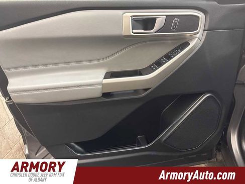 Used 2023 Ford Explorer XLT w/ Equipment Group 202A image 7