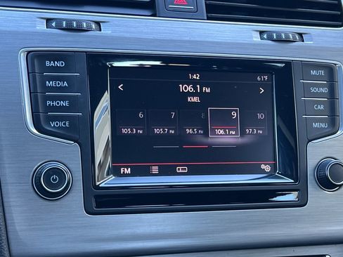 Used 2015 Volkswagen Golf TDI image 18